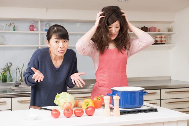 手料理を作ったら「おふくろは,もっとしっかり煮込んでいるよ」と言われた！マザコン度高め？