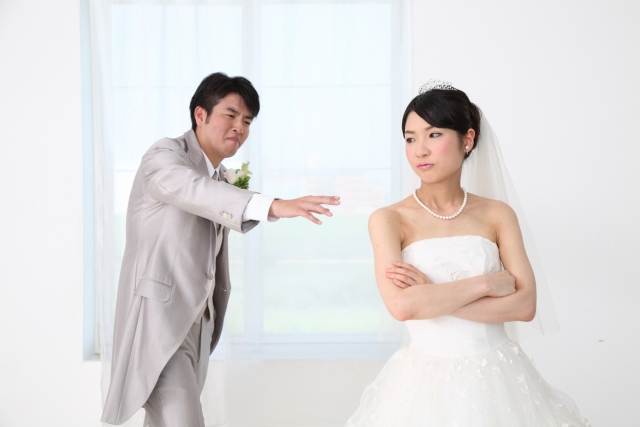 結婚式が原因でケンカになったときの対処方法